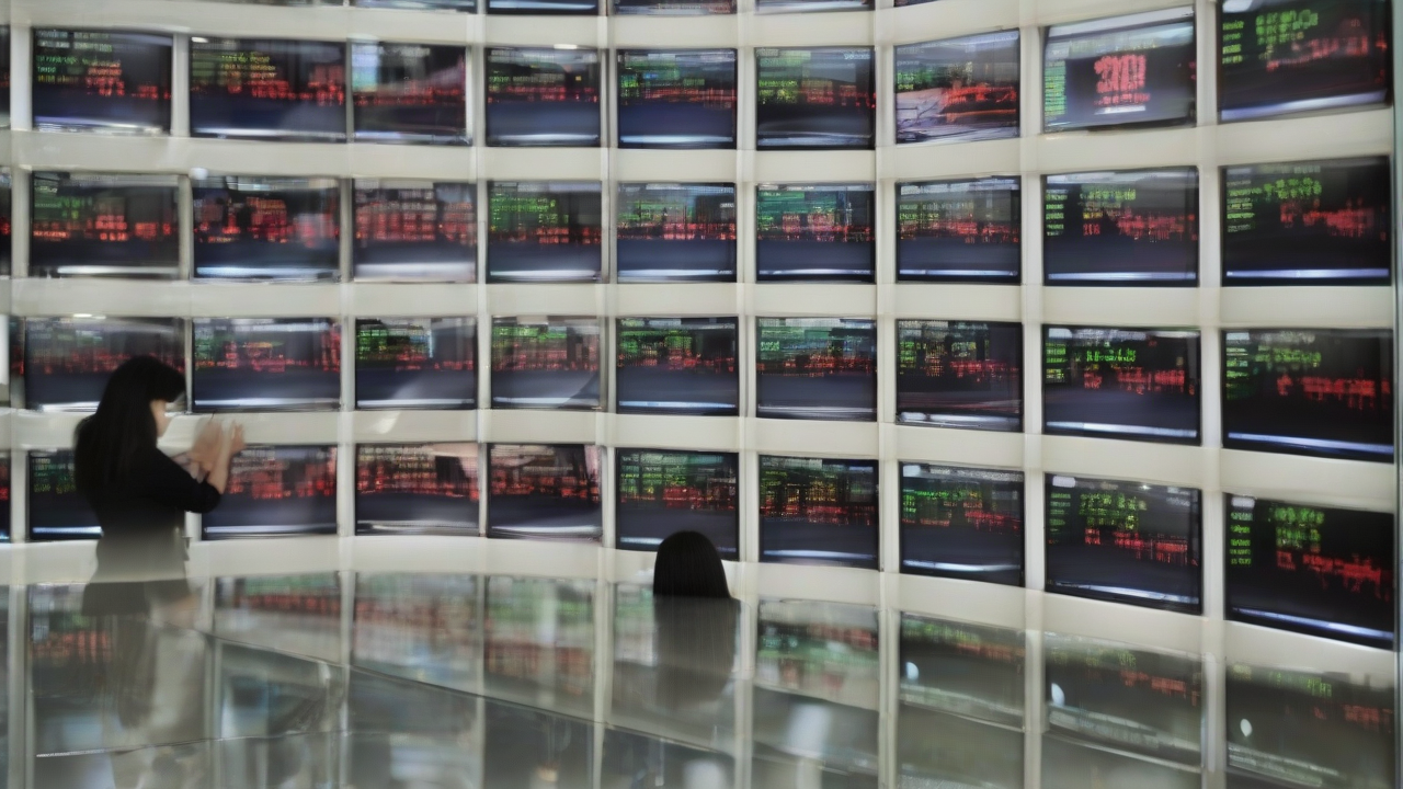 China Shifts Focus To Domestic Demand