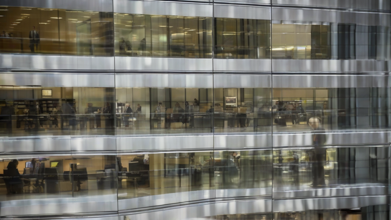 Hedge Funds Boost Bets on Aussie Dollar Ahead of RBA Decision