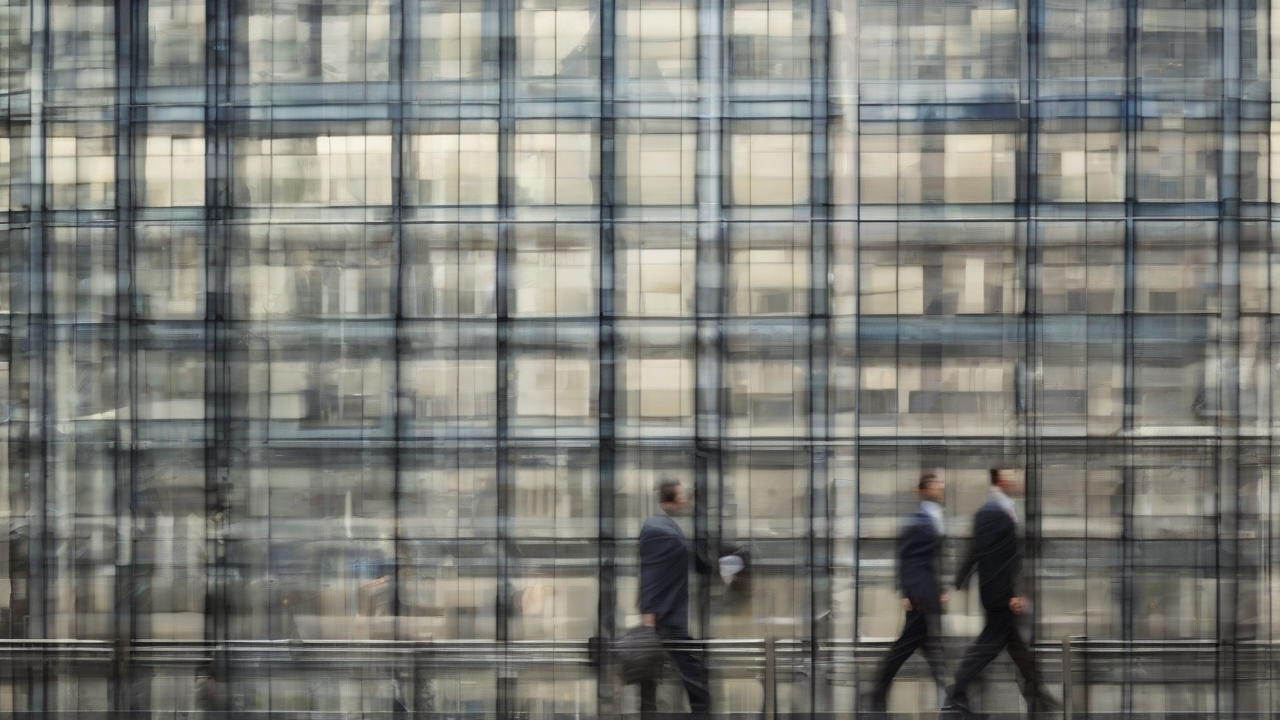 Private Credit Sector Faces Unprecedented Pressure